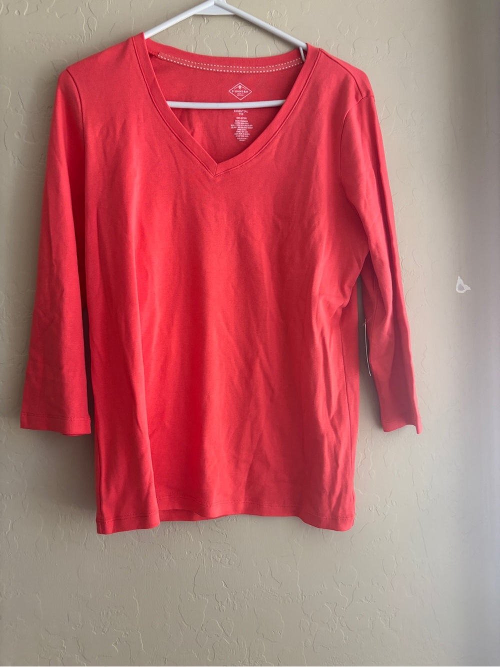St. John’s Bay Set of 2 V-Neck Shirts Red & Orange Red One NWT Women’s Large - Picture 10 of 12